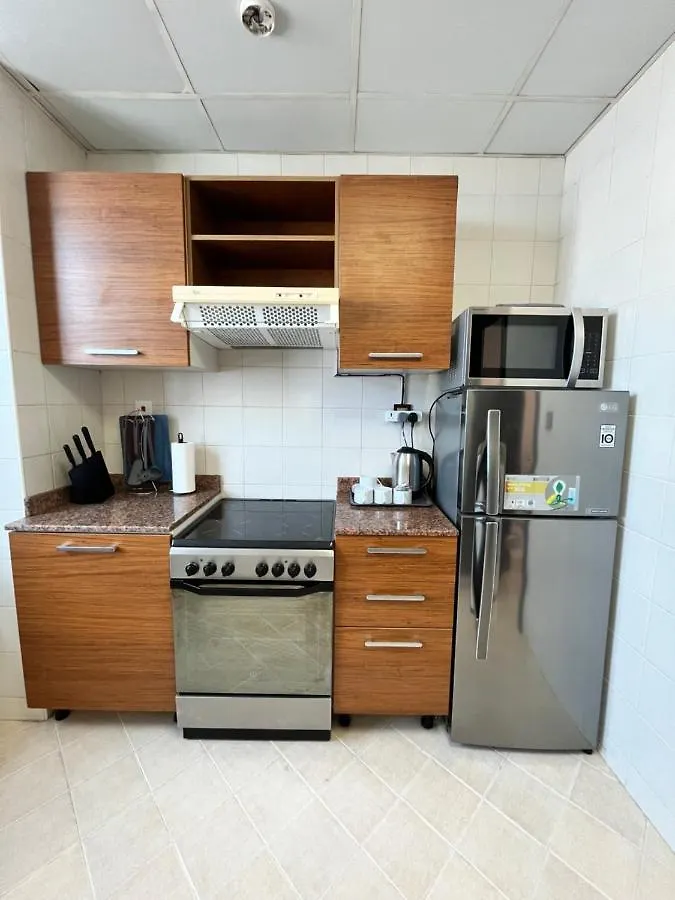 Dubai Marina Seaview Apartment